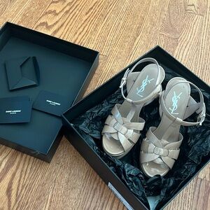 YSL Nude Vitello Vernice Soft